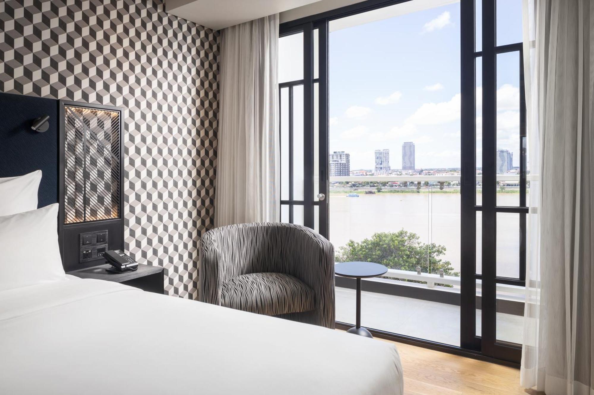 Tribe Post Office 4* Phnom Penh