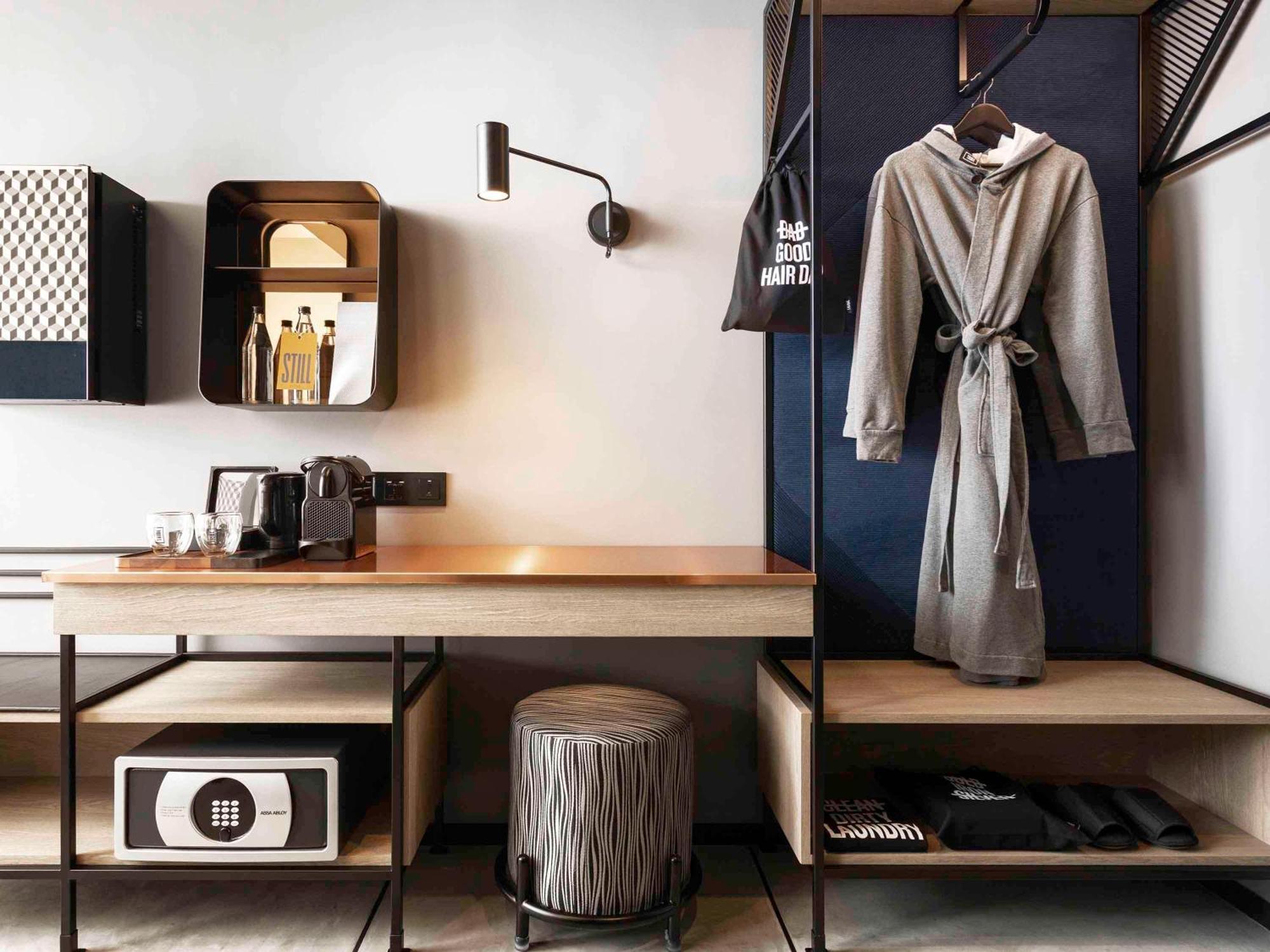 Tribe Post Office Hotel 4*
