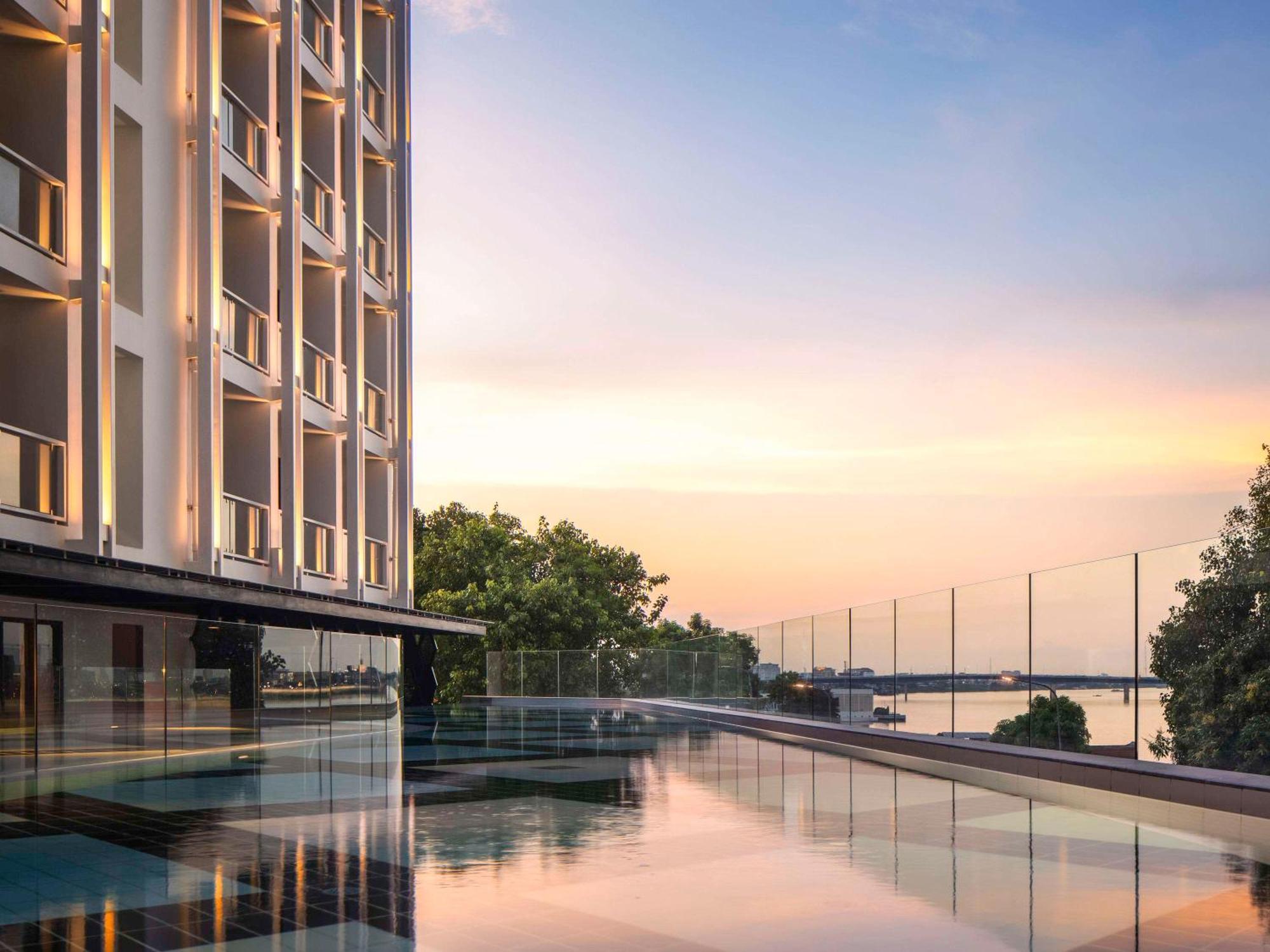 Tribe Post Office Hotel 4*