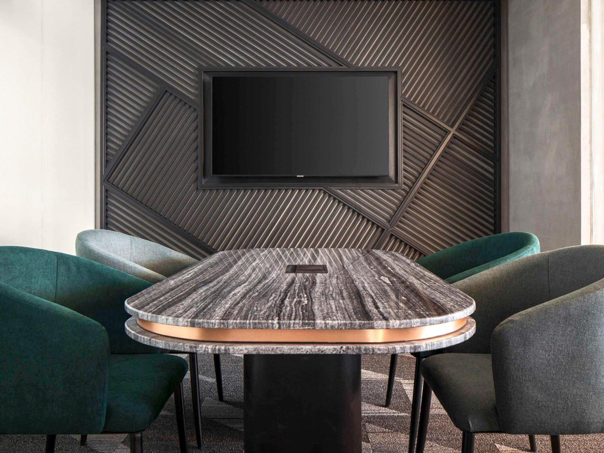 Tribe Post Office Hotel 4*